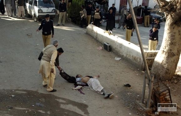 Samovraždené útoky v Pakistane