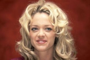 Lisa Robin Kelly