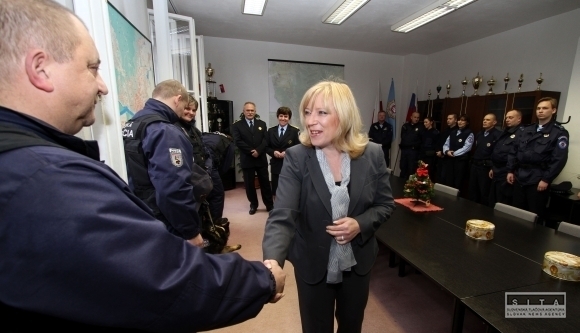 Radičová policajtom upiekla koláče