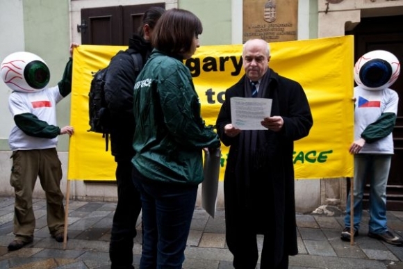 Aktivisti Greenpeace vyzvali Maďarsko k zodpovedno