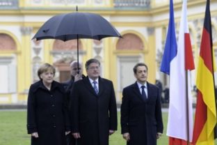 Merkelová, Komorowski, Sarkozy