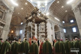 Pápež ukončil biskupskú synodu