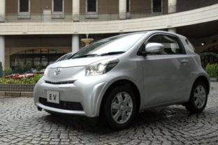 Toyota iQ