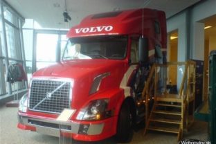 Volvo VN 780