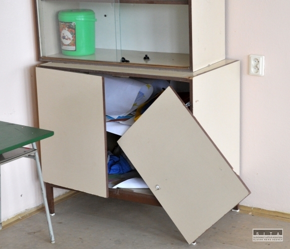 Zničený školský majetok