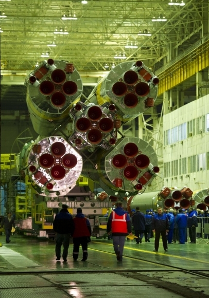 Expedition 27 Sojuz rollout