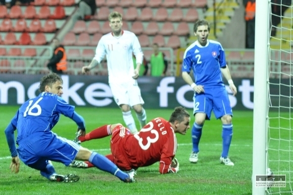 Slováci podľahli Dánom aj vinou vlastného gólu