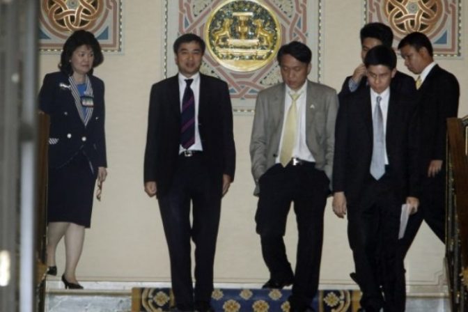 Abhisit Vetčačiva