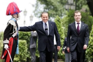 Berlusconi, Medvedev