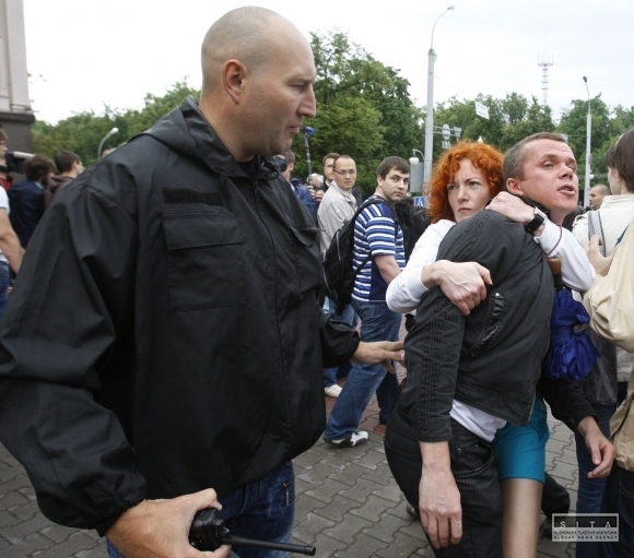 Bieloruská polícia rozohnala protest