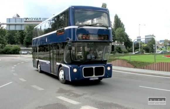 Dvojpodlažný autobus