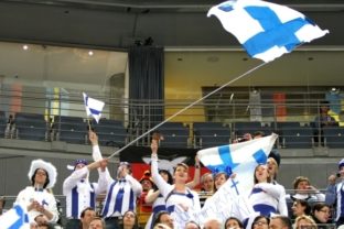 Fíni poslali USA do bojov o záchranu
