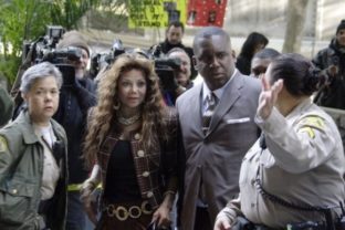 La Toya Jackson