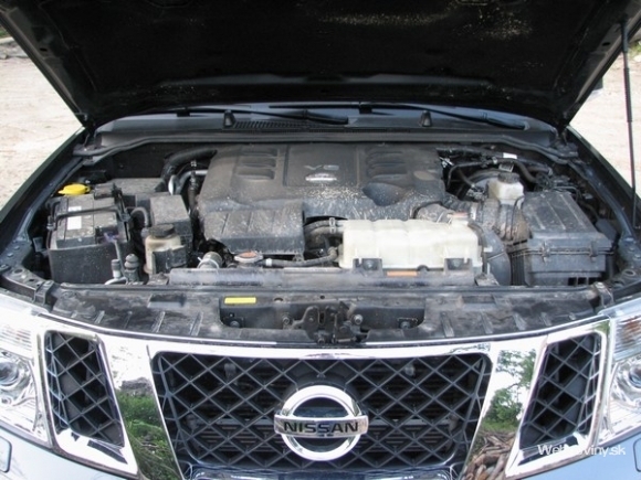 Nissan Pathfinder 3.0 V6