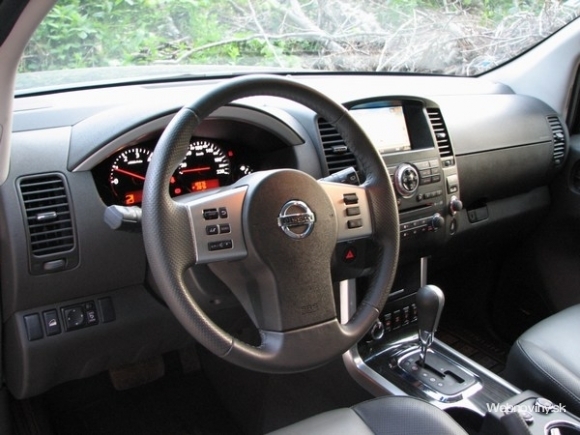 Nissan Pathfinder 3.0 V6