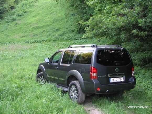 Nissan Pathfinder 3.0 V6