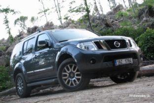 Nissan Pathfinder 3.0 V6