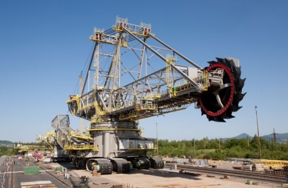 Unikátní obří rýpadlo Noen