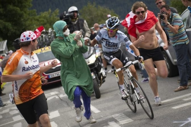 Contador udrel v 19. etape Tour de France 2011 otr