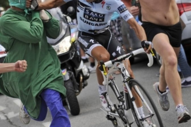 Contador udrel v 19. etape Tour de France 2011 otr