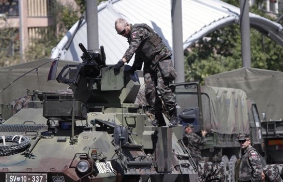 NATO kontroluje hraničný priechod so Srbskom