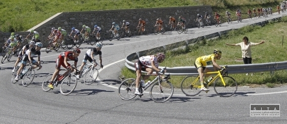Nór Boasson Hagen v 17. etape prevalcoval súperov