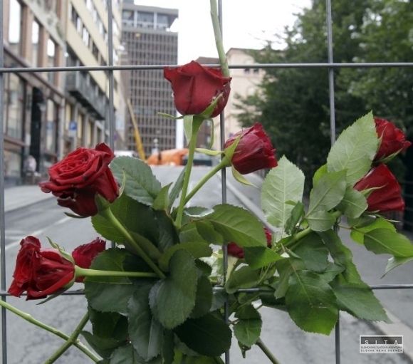 Nórsko smúti za obeťami teroristických útokov