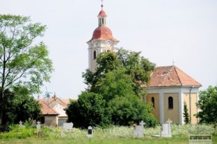 Obec Veľké Ludince zdevastovala veterná smršť