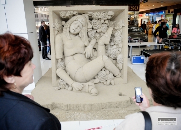 Obrie sochy z piesku v Nitre