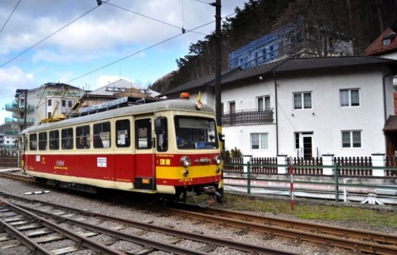 Tradičná železničná trať v Trenčíne