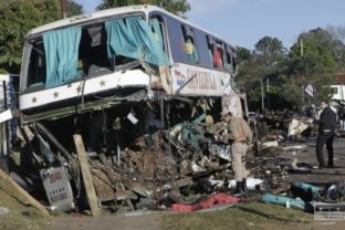 V Paraguaji zabíjal autobus