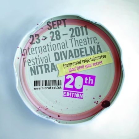 Divadelná Nitra logo