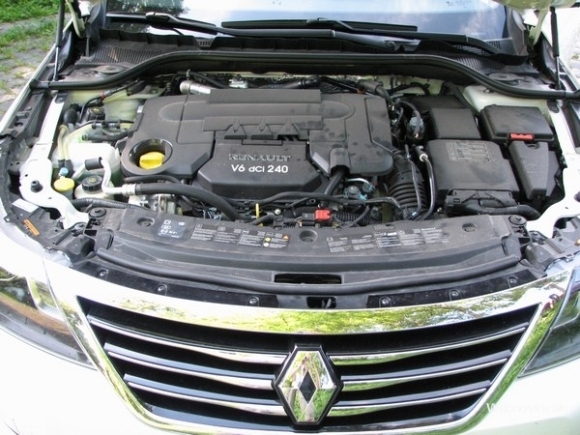 Renault Latitude 3.0 V6 dCi