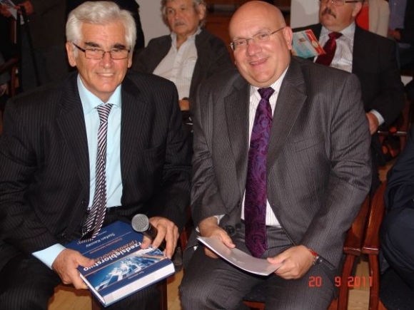 Veľvyslanec SR v Poľsku Vasil Grivna s autorom pub