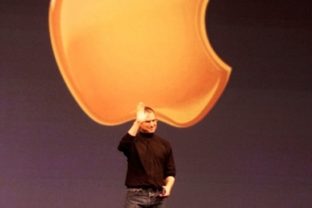 Zomrel Steve Jobs