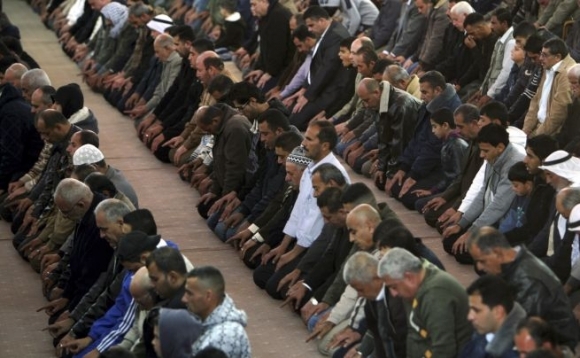 Do Mekky prúdia milióny moslimov