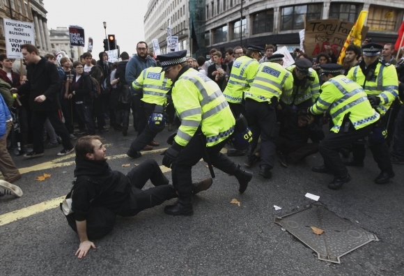 Protesty študentov v Londýne
