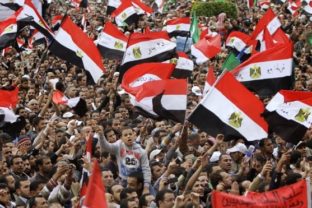 Káhira sa znovu búri. Proti armáde