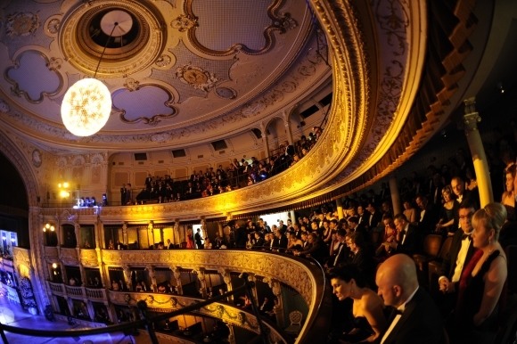 Ples v opere 2012