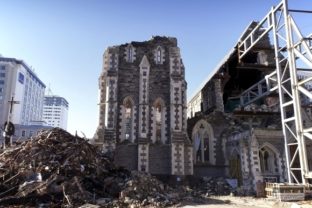 Zničený Christchurch upadol do zabudnutia
