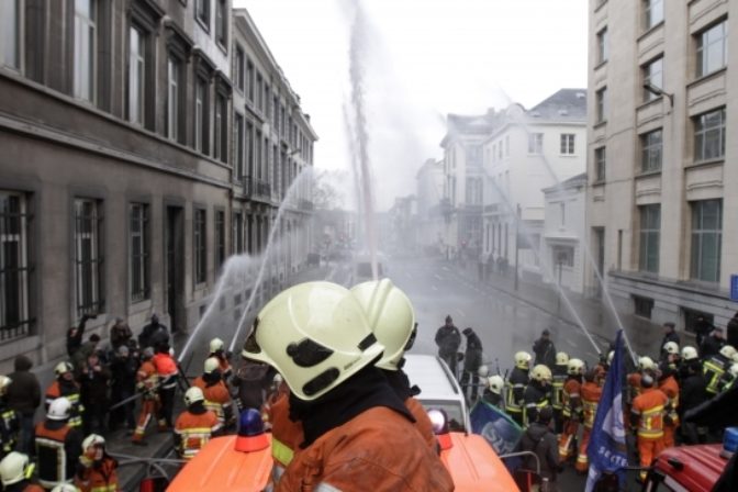 Belgickí hasiči zaútočili proti vládnym škrtom