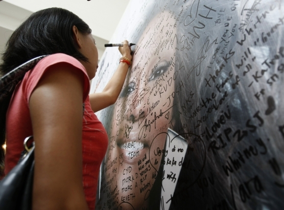 Filipínci spomínajú na Whitney Houston