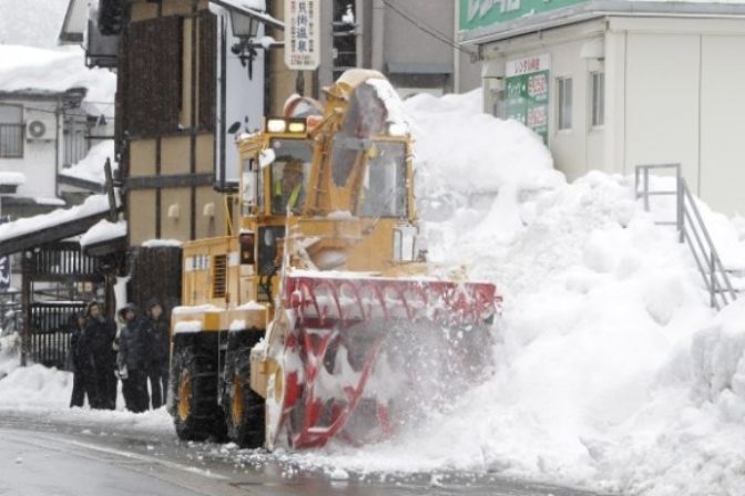 Mrazy a sneh si v Japonsku vyžiadali už 55 obetí