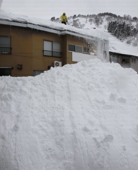 Mrazy a sneh si v Japonsku vyžiadali už 55 obetí