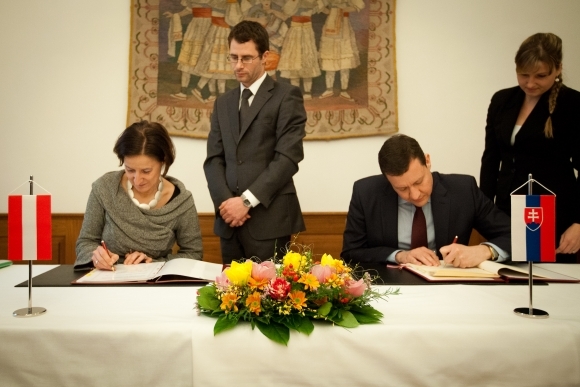 Slovensko a Rakúsko podpísali dohodu