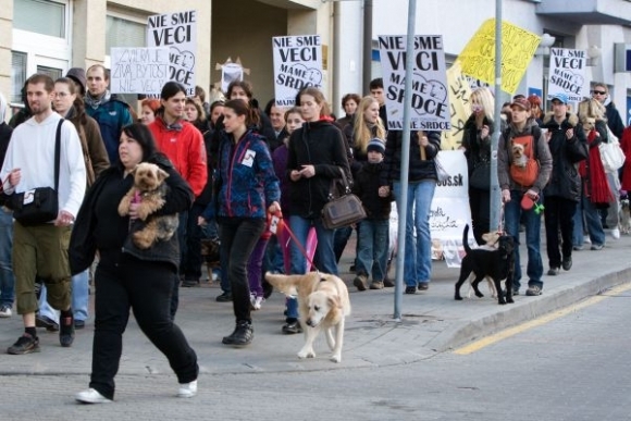 V Bratislave bol prvý psí pochod na Slovensku