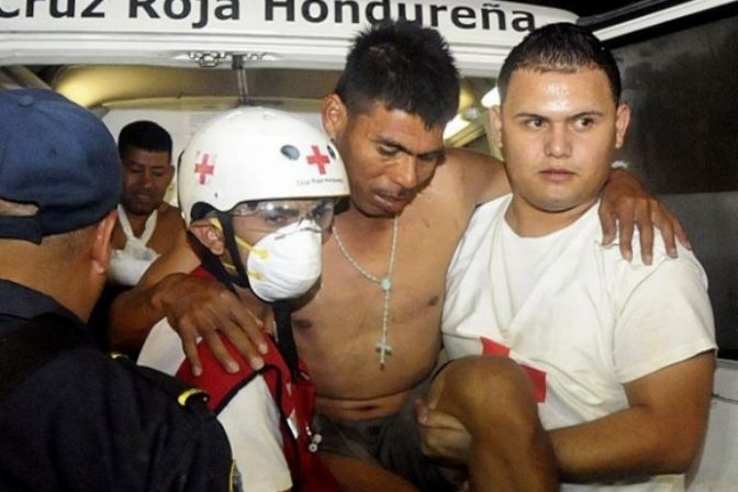 Vo väzení v Hondurase horelo, požiar zabil 357 ľud