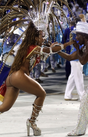 Začal sa karneval v Riu de Janeiro