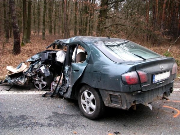 Auto a nehoda