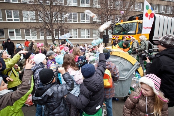 Bratislavské školy budú separovať, odštartovala Ol